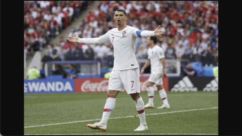 Các vai trò ghi bàn đa dạng của tiền đạo trên sân